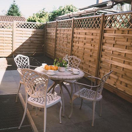 Naturnahes Familienchalet Mit Garten - Wifi - Netflix - Nur 15 Minuten Vom Chiemsee Und 35 Minuten Von Muenchen Entfernt Vogtareuth Esterno foto