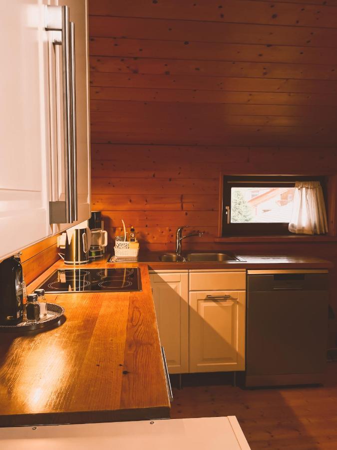 Naturnahes Familienchalet Mit Garten - Wifi - Netflix - Nur 15 Minuten Vom Chiemsee Und 35 Minuten Von Muenchen Entfernt Vogtareuth Esterno foto