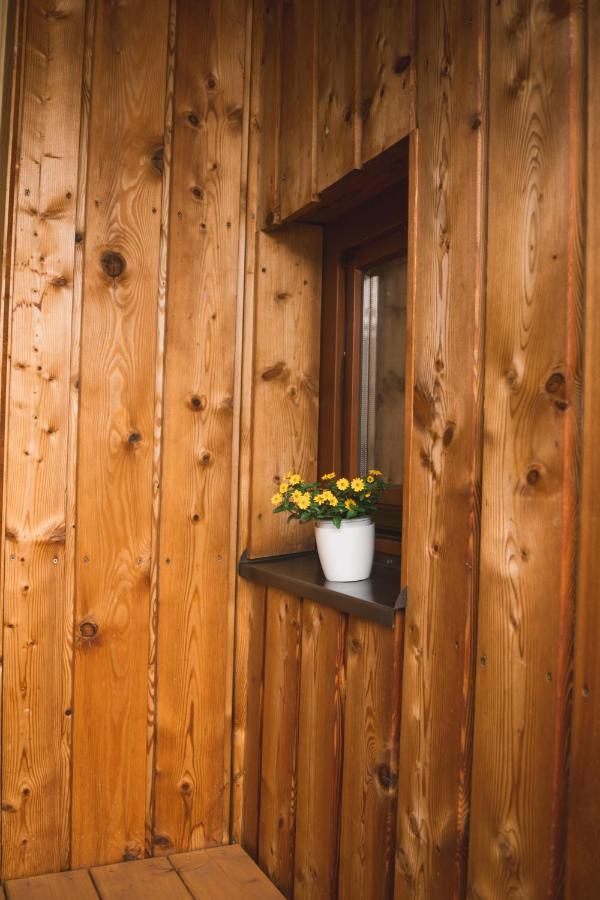 Naturnahes Familienchalet Mit Garten - Wifi - Netflix - Nur 15 Minuten Vom Chiemsee Und 35 Minuten Von Muenchen Entfernt Vogtareuth Esterno foto