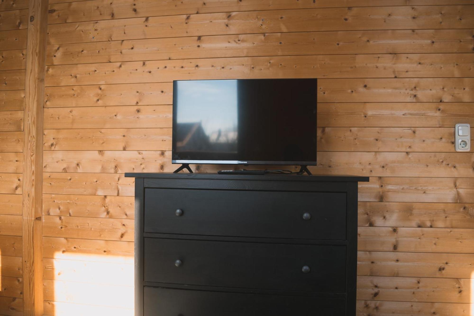 Naturnahes Familienchalet Mit Garten - Wifi - Netflix - Nur 15 Minuten Vom Chiemsee Und 35 Minuten Von Muenchen Entfernt Vogtareuth Esterno foto
