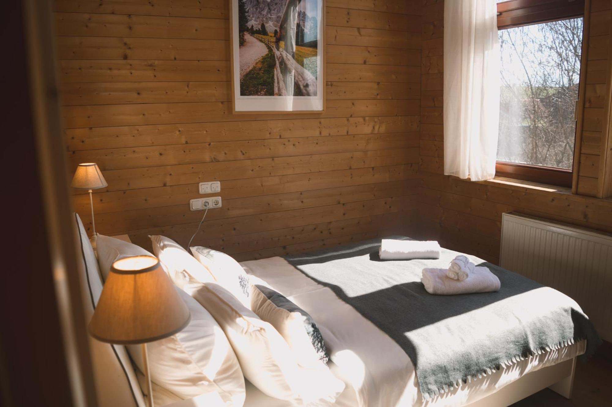 Naturnahes Familienchalet Mit Garten - Wifi - Netflix - Nur 15 Minuten Vom Chiemsee Und 35 Minuten Von Muenchen Entfernt Vogtareuth Esterno foto